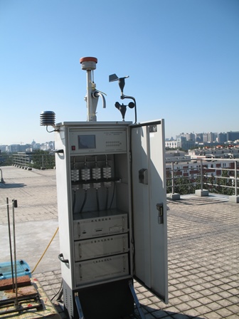 Rooftop monitor to measure air pollutants